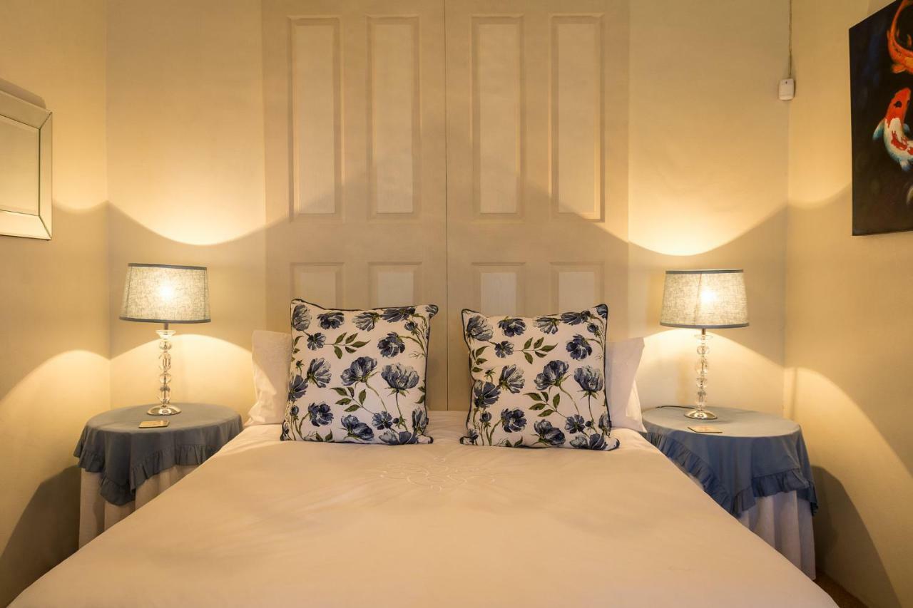 Silver Linings Guesthouse Parys Esterno foto